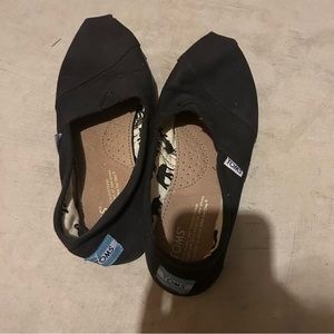 TOMS - black